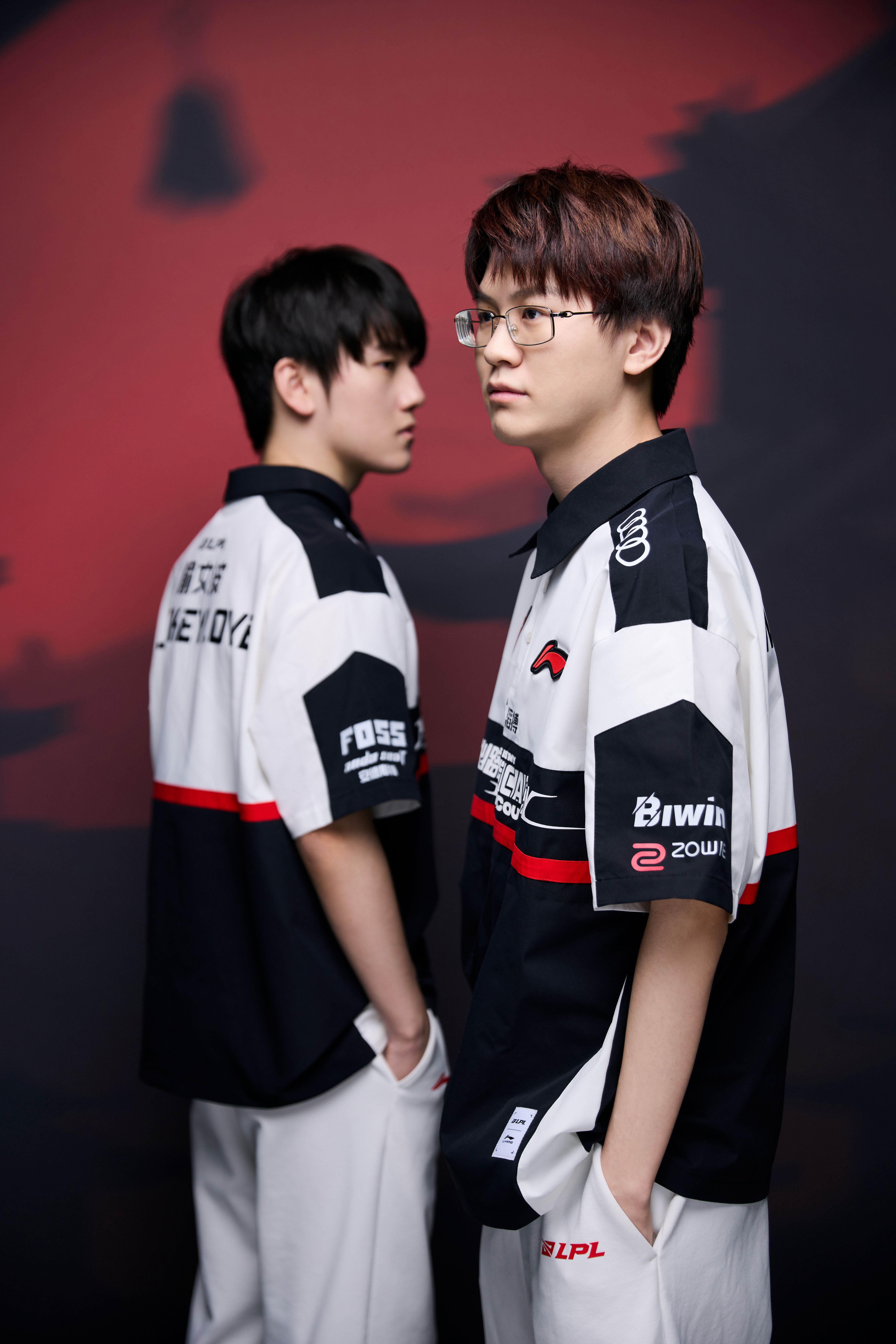 LPL赛季收官,冠军榜单揭晓 LPL赛季收官,冠军榜单揭晓