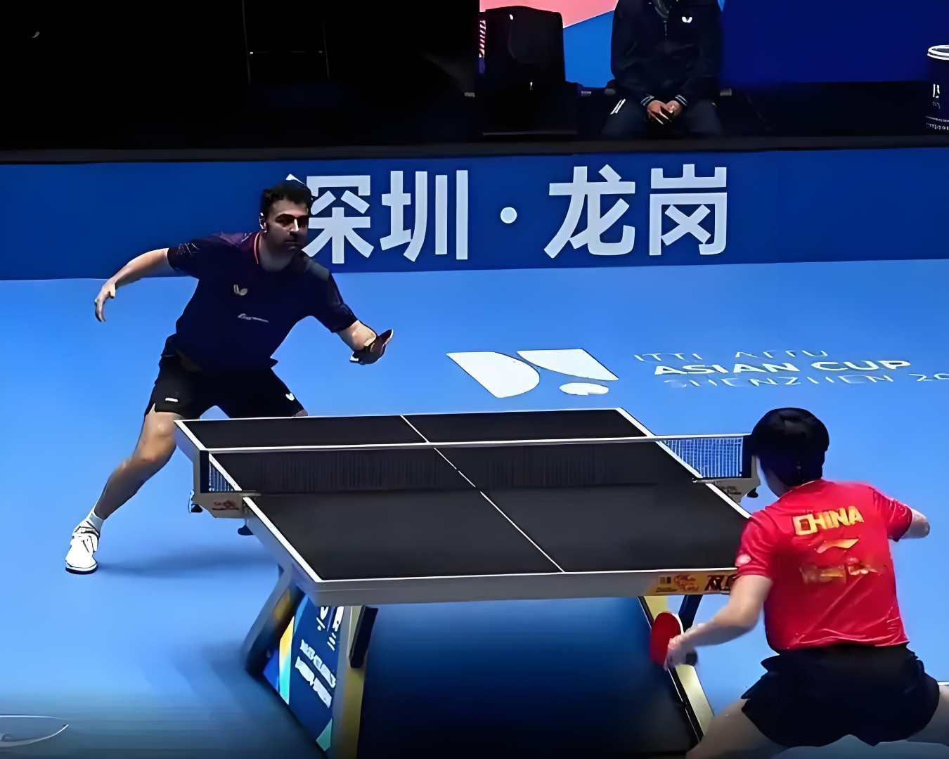 亚洲杯明星选手受伤退赛，引发热议