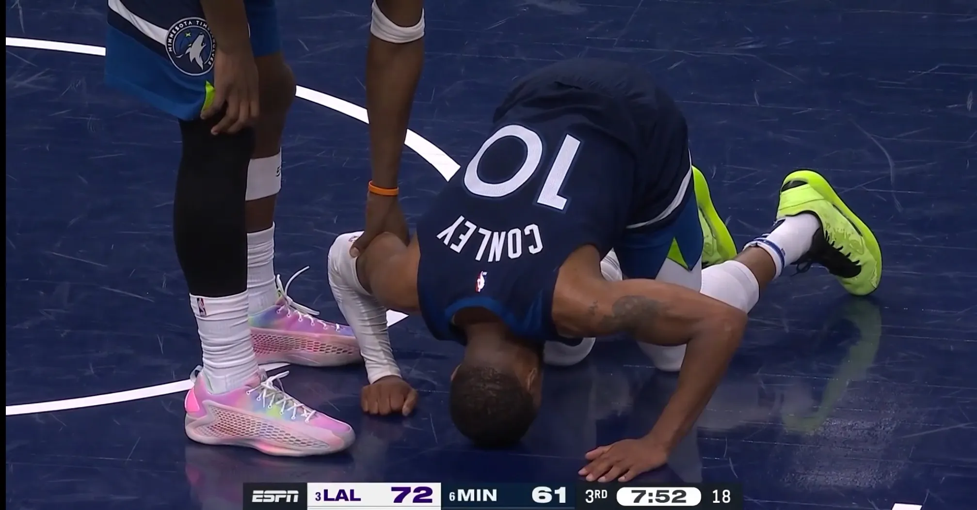 包含NBA2K选手赛后落泪，背后故事感人的词条