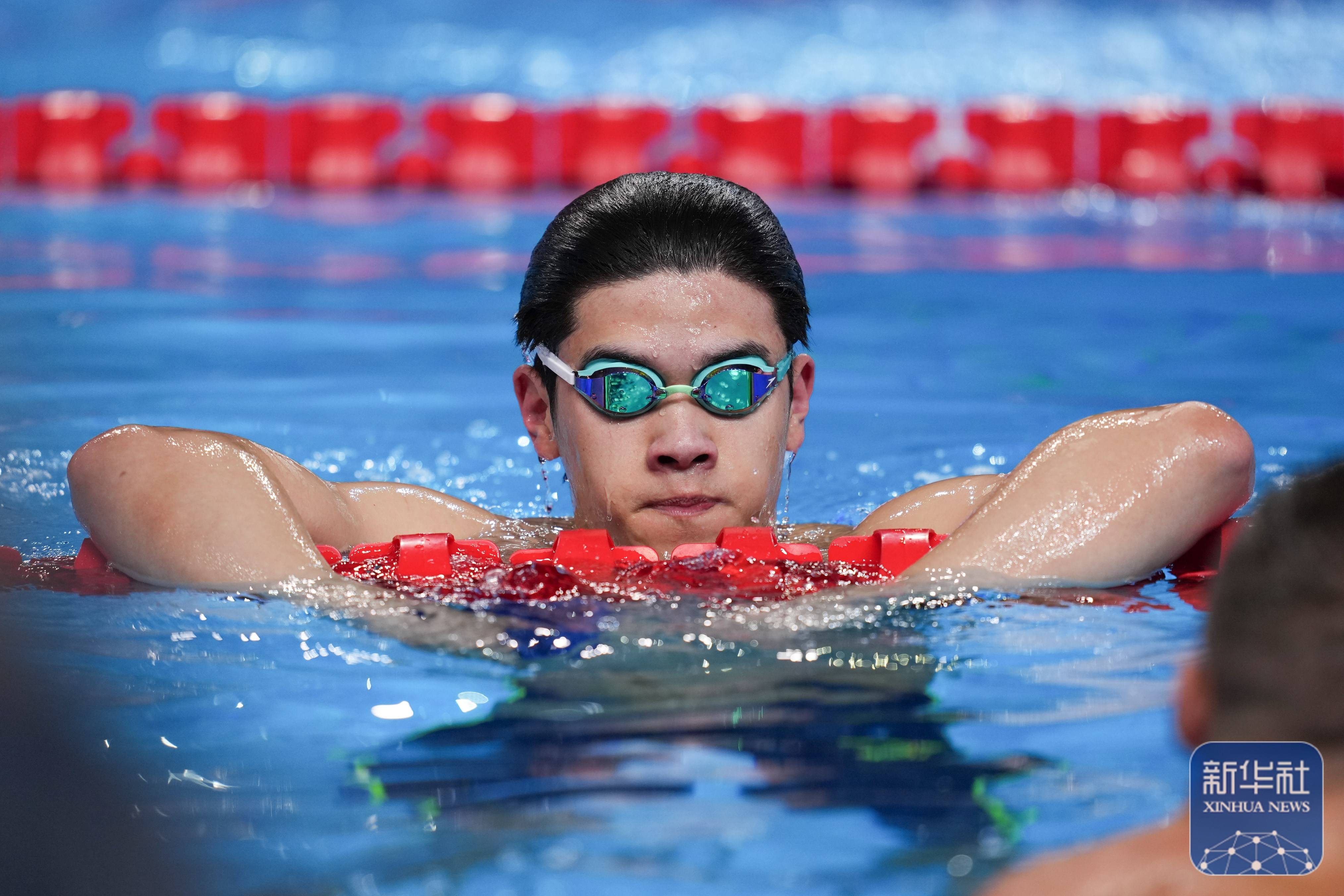 游泳战队状态火热，誓夺总冠军