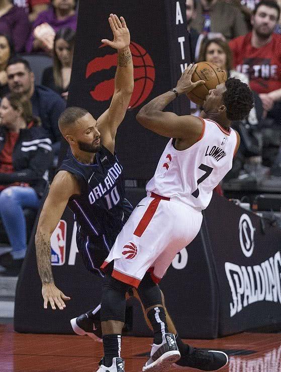 关于广东队绝杀新疆队，德罗赞高光表现的信息