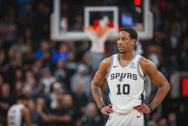 关于广东队绝杀新疆队，德罗赞高光表现的信息