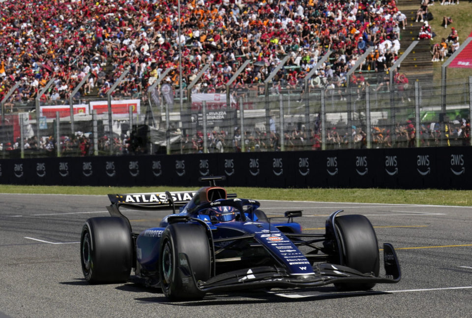 雷诺车队横扫红牛二队，诺里斯关键制胜