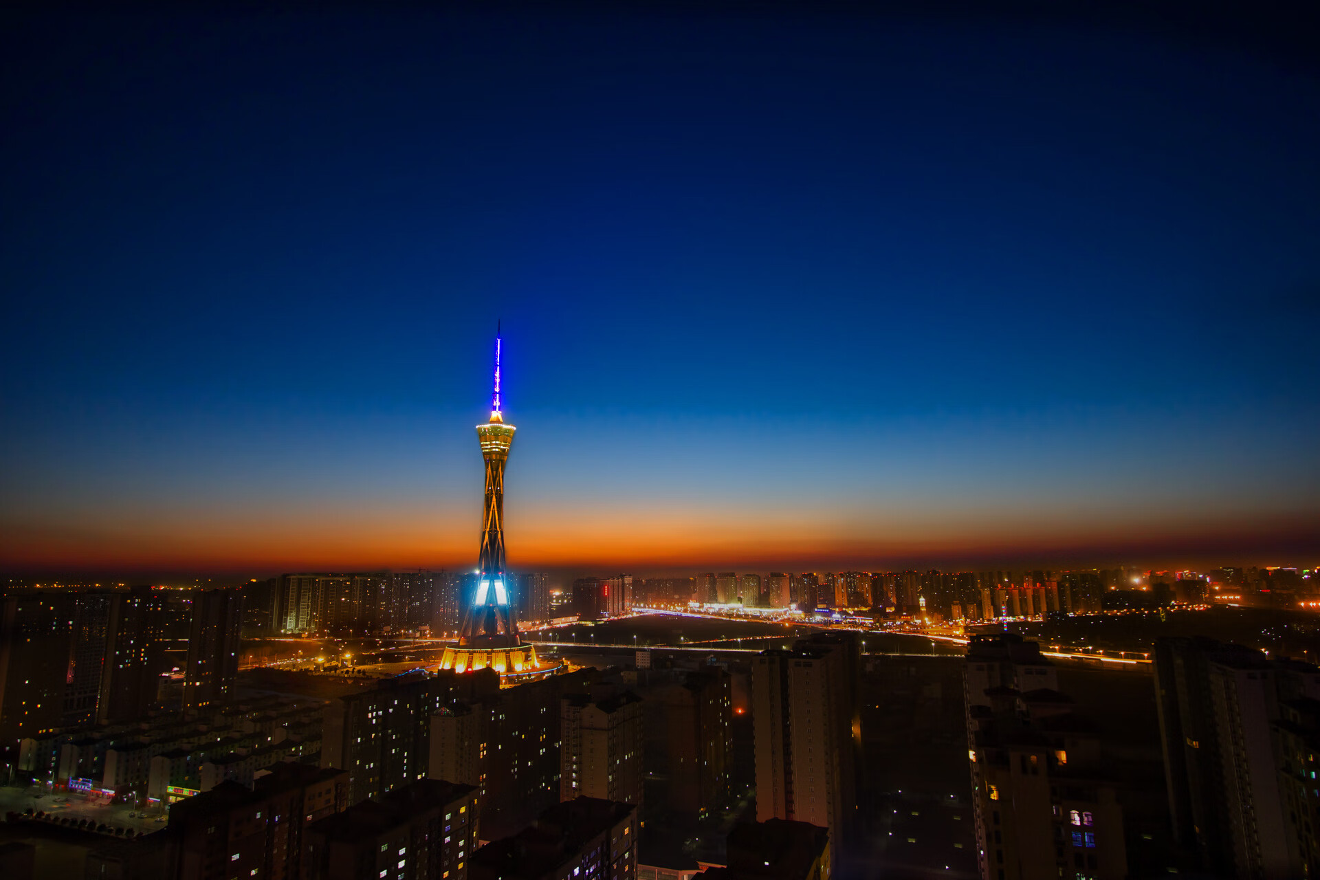 暗夜中的唯一光芒,南美火焰吞噬钢铁战车,京多安德式独舞难挽狂澜